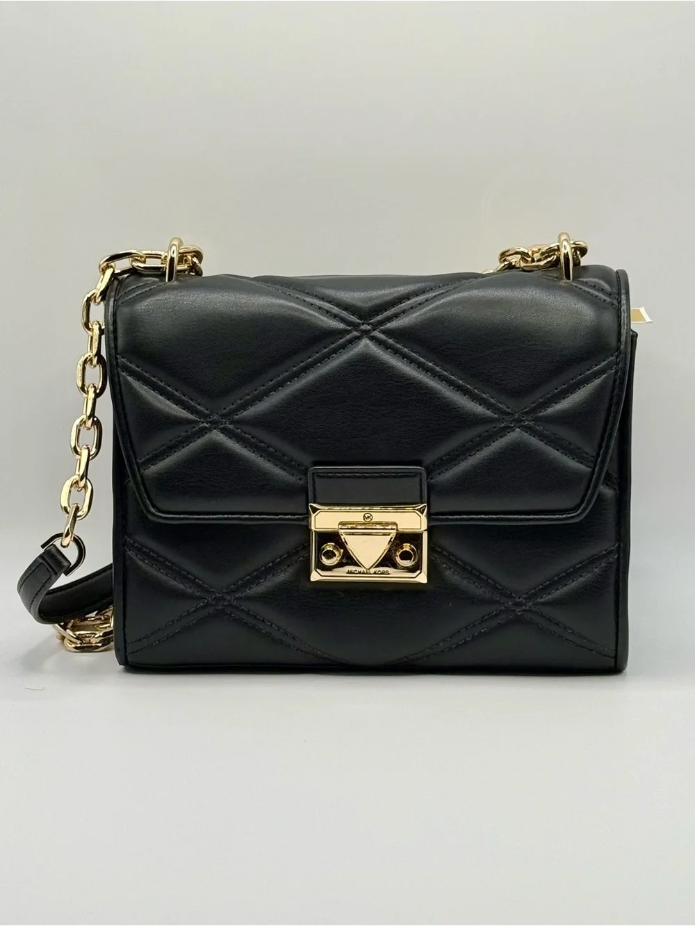 Michael Kors Black Quilted Leather Shoulder Bag with Gold Chain Pre-Owned
